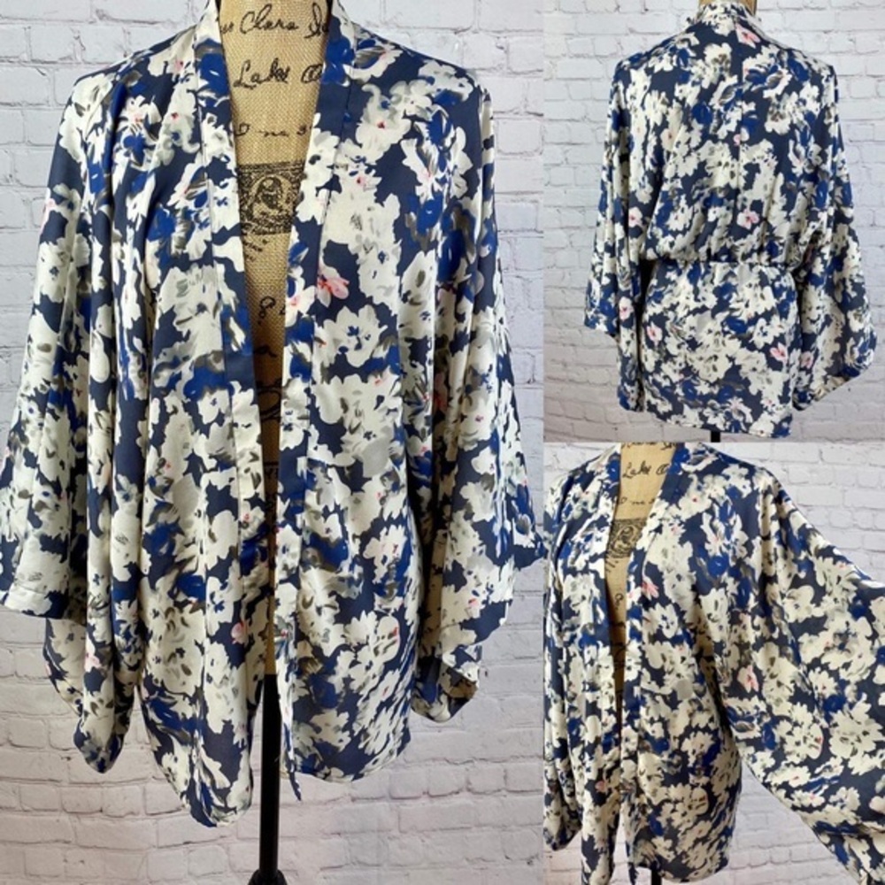 Sim & Sam Open Front Floral Kimono